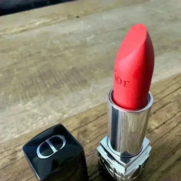 NEW Rouge Dior Refillable Lipstick ~ Iconic Red Matte (999) - Picture 6 of 8
